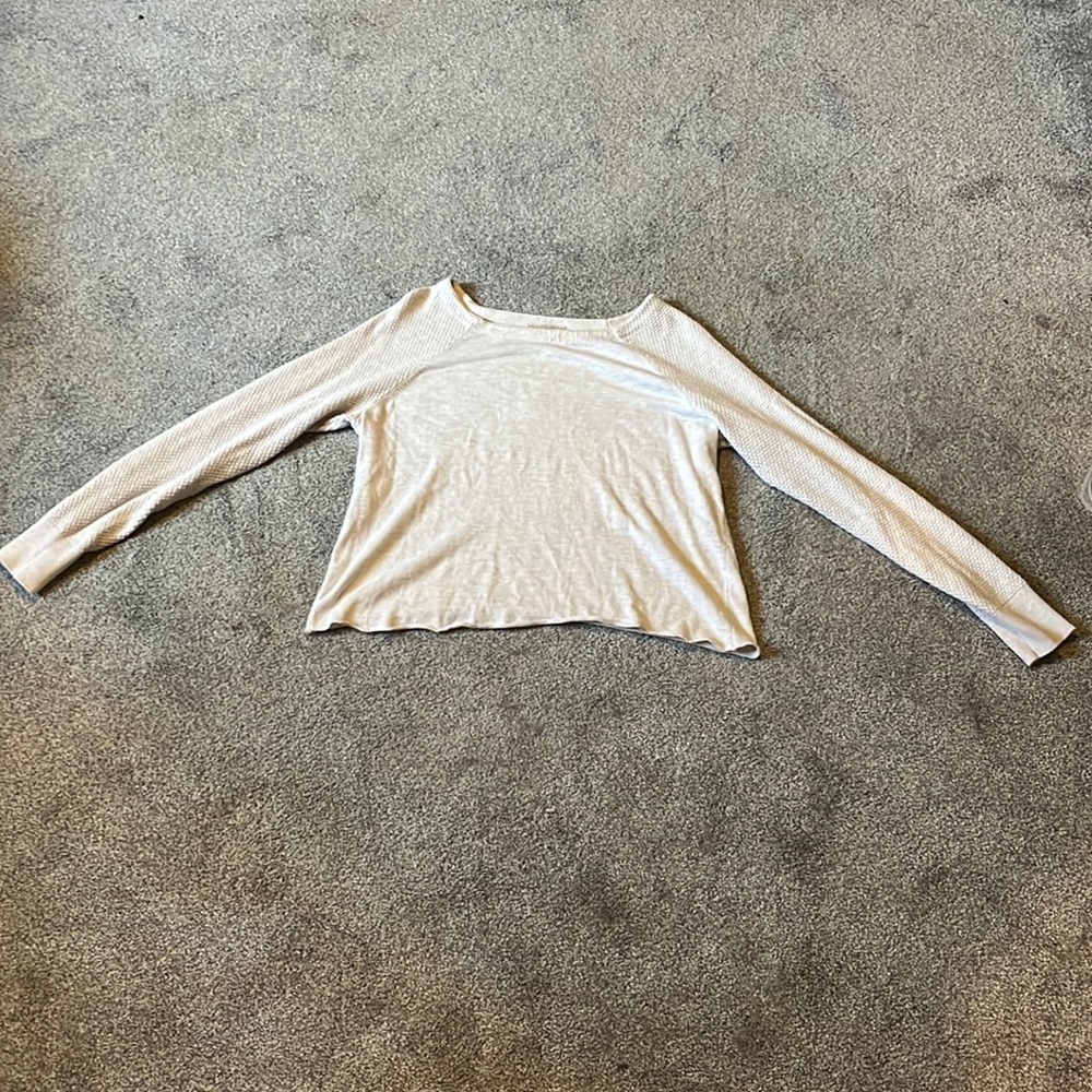 Loft - Size M woman’s - cream cropped sweater